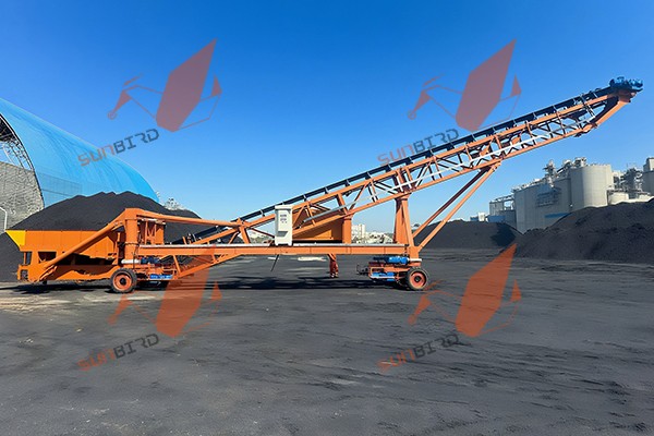 装载机上料堆高机