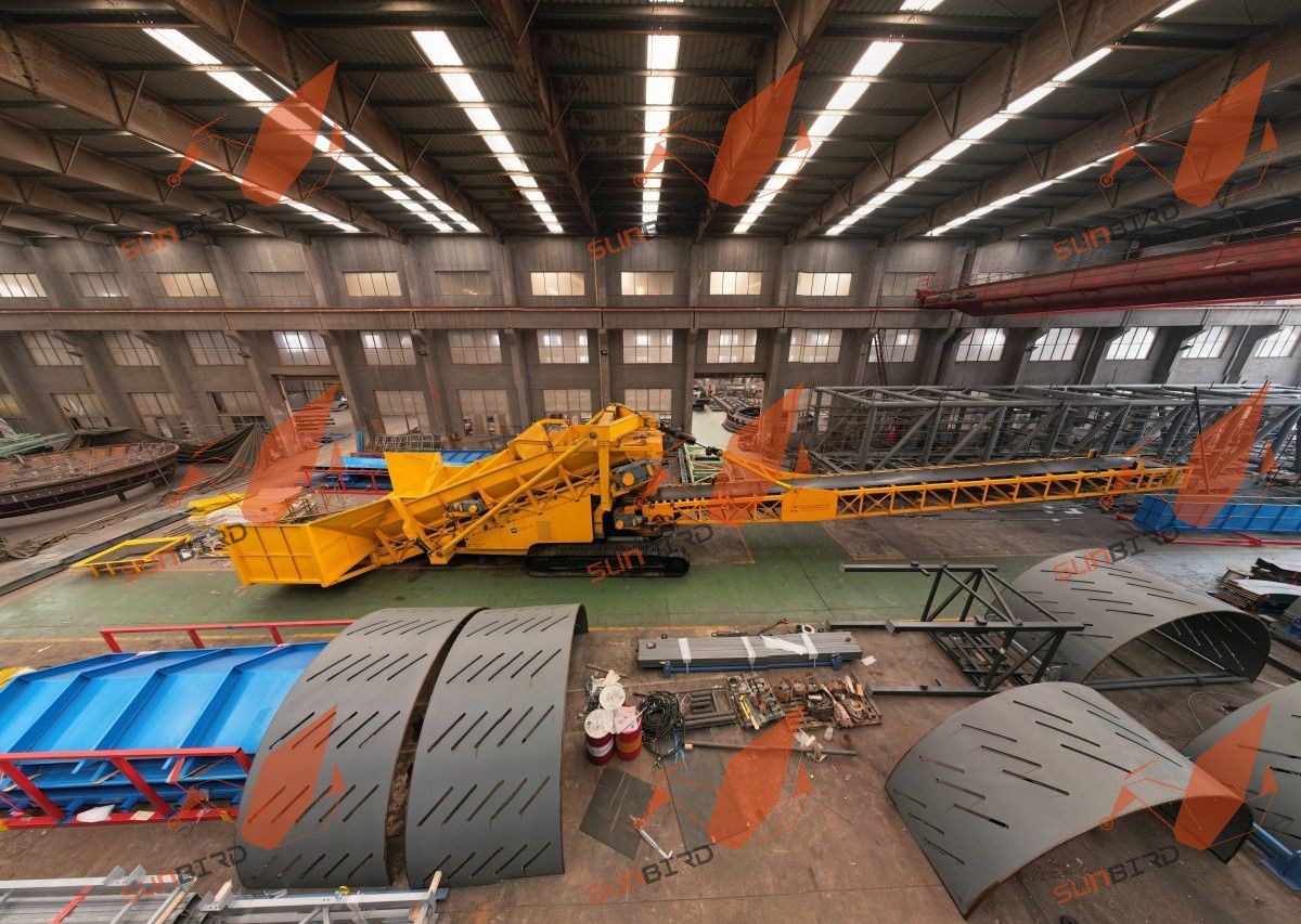 卡车上料堆高机